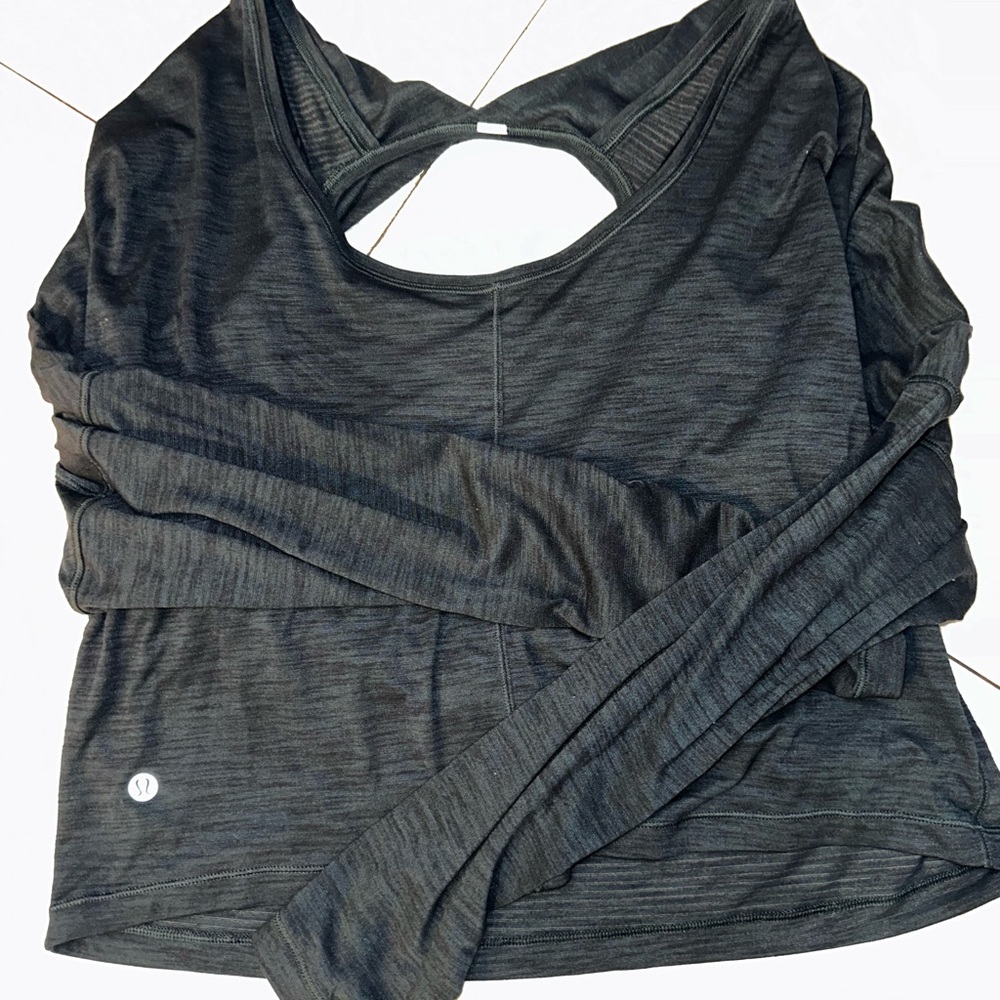 Gray Long Sleeve Crop Bodysuit with Cut Out Design